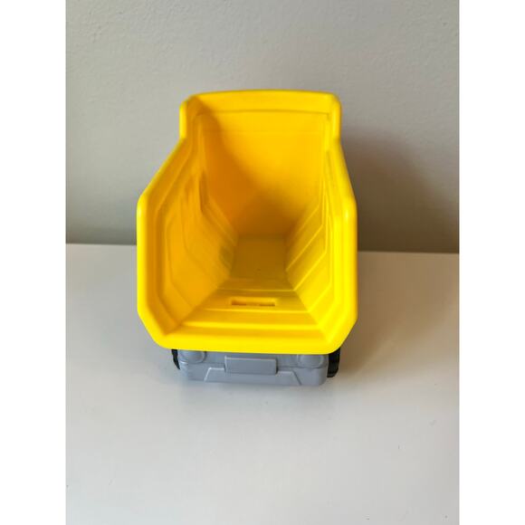 Fisher-Price Little People Work Together Dump Truck With Figure and Road Signs - Picture 6 of 9